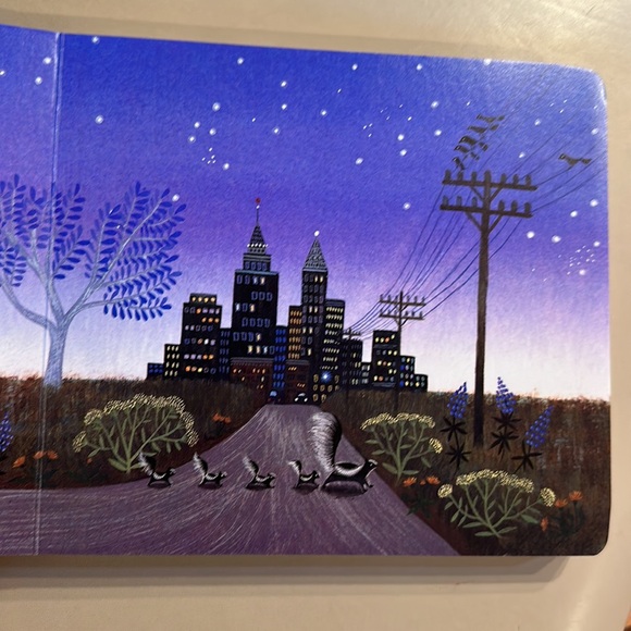 Little Blue Truck Leads the Way Book. Fantastic Condition - Picture 3 of 16